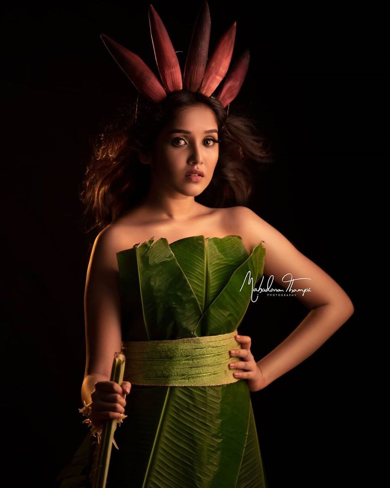 child artist anikha latest photo shoot