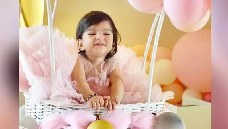 jay bhaushali and mahhi vij celebrate their daughter tara first grand birthday here is the photos of celebration KPJ