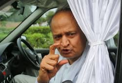 Gehlot ready to cut the wages of employees if the government is saved