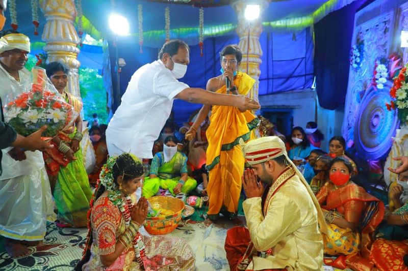 telangana minister koppula eshwar attend his gunmen marriage