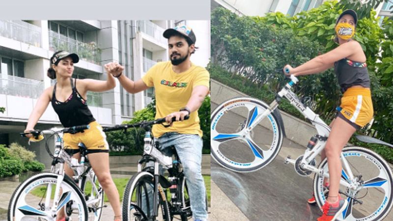 naagin 5 actress hina khan celebrated father's birthday with family and boyfriend rocky jaiswal KPJ