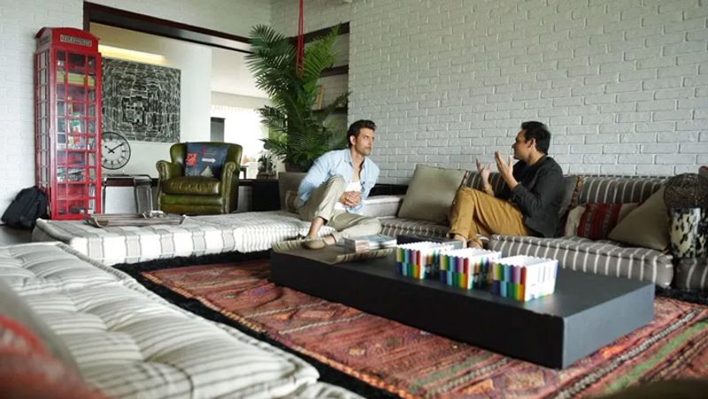 bollywood actor hrithik roshan luxurious home inside photos KPJ