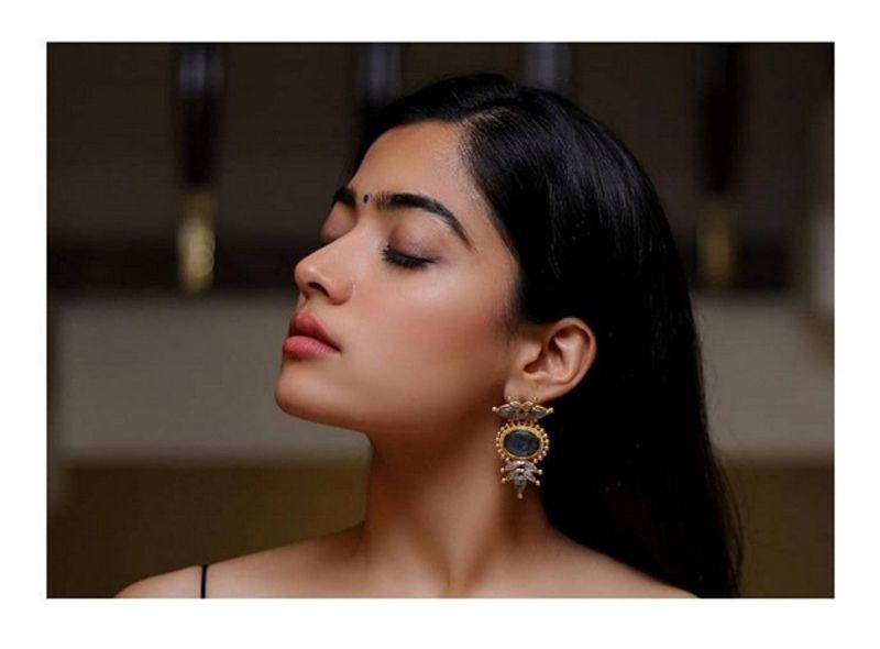 Rashmika Mandanna Latest Stunning poses
