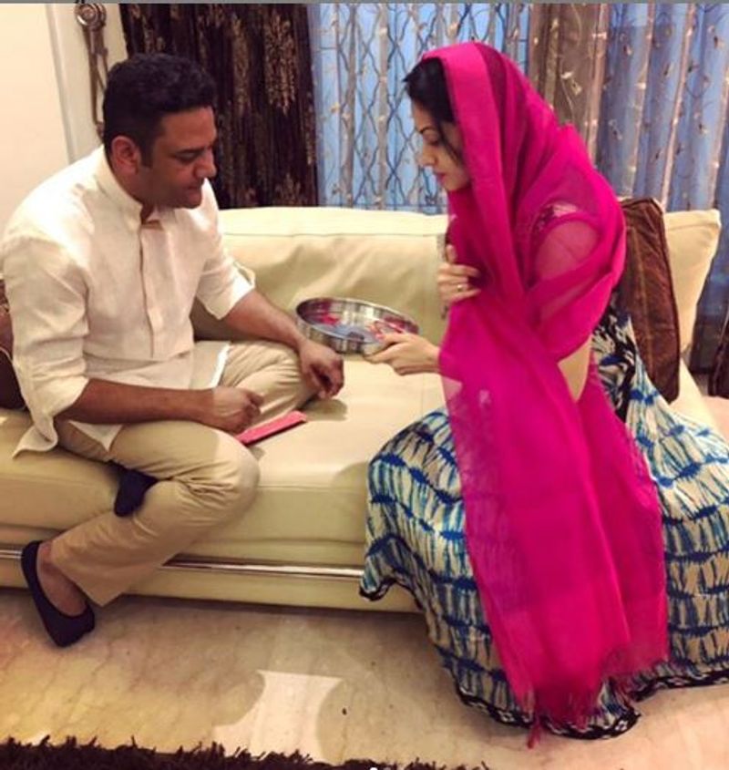 actor sadaa luxury life and her kids photo gallery