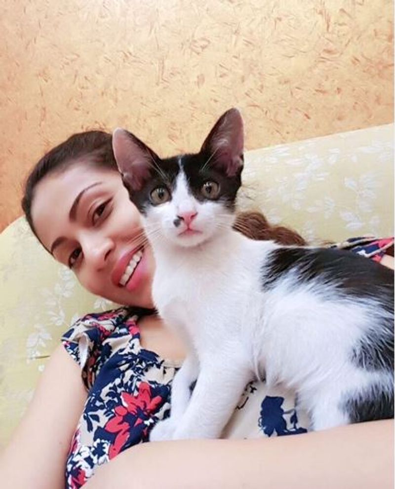actor sadaa luxury life and her kids photo gallery