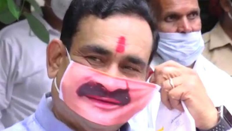 madhya pradesh news bhopal home minister narottam mishra wear special mask kpr