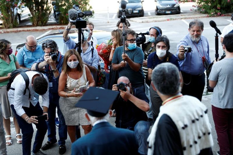 giuseppe paterno 96 year old makes history become oldest person of taking graduation degree kpt
