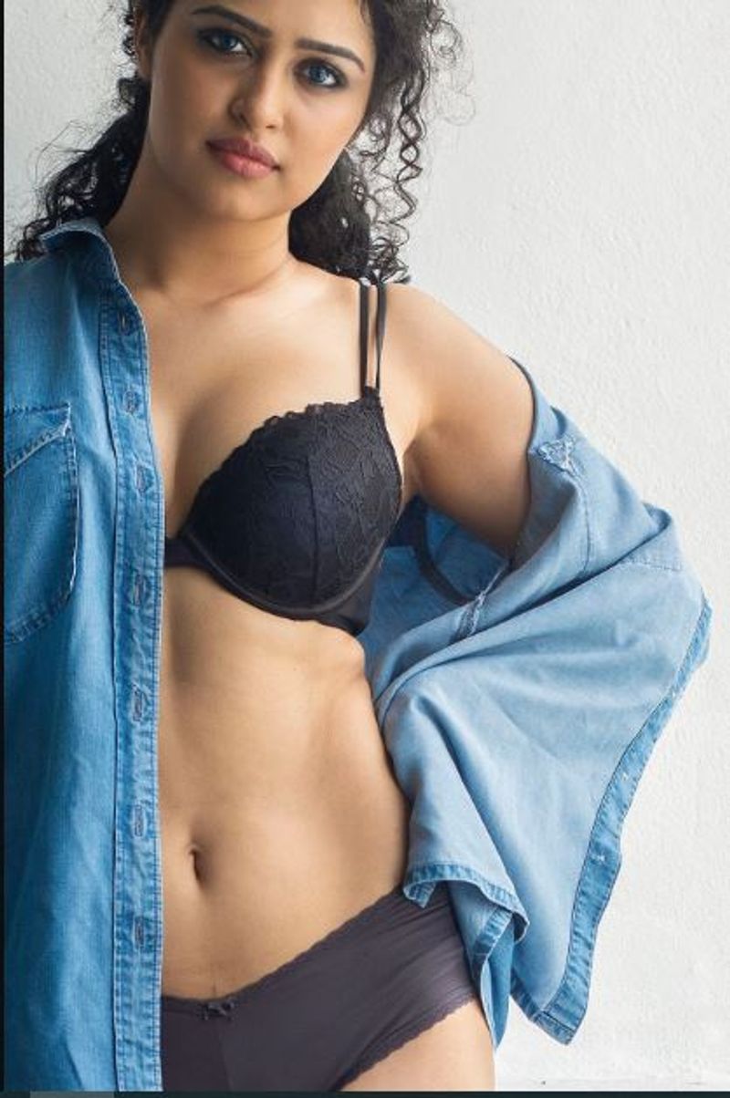 Ram Gopal Varma b grade talk in twitter