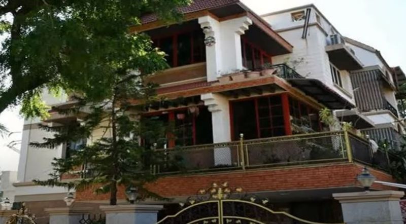 comedy actor luxury life house photos