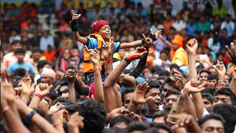 Krishna Janmashtami 2020: Coronavirus and Dahi Handi, a hindu tradition broken by infection kpa