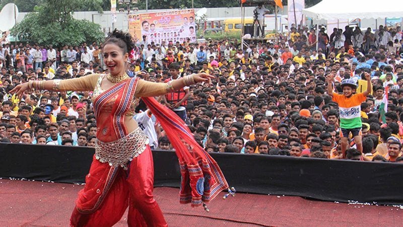 Krishna Janmashtami 2020: Coronavirus and Dahi Handi, a hindu tradition broken by infection kpa