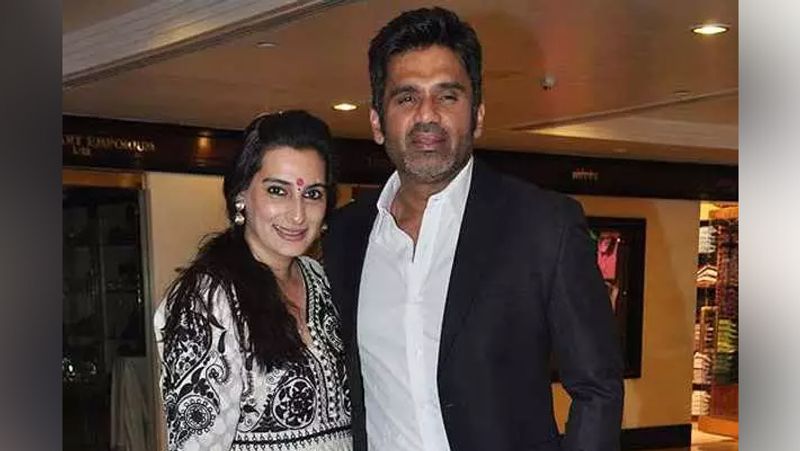 Bollywood actor suniel shetty's birthday with wife mana shetty known as lady ambani of Bollywood KPJ