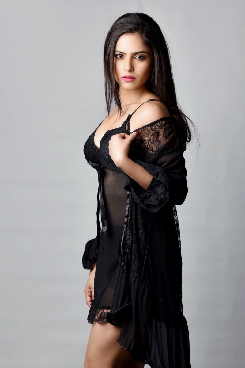 Ram Gopal Varma Dangerous Movie Fame Naina Ganguly Photos