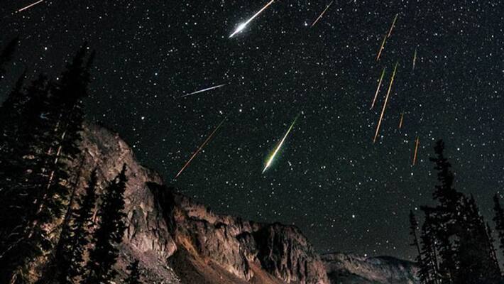 A green comet in the sky after 50 thousand years A green comet in the sky after 50 thousand years