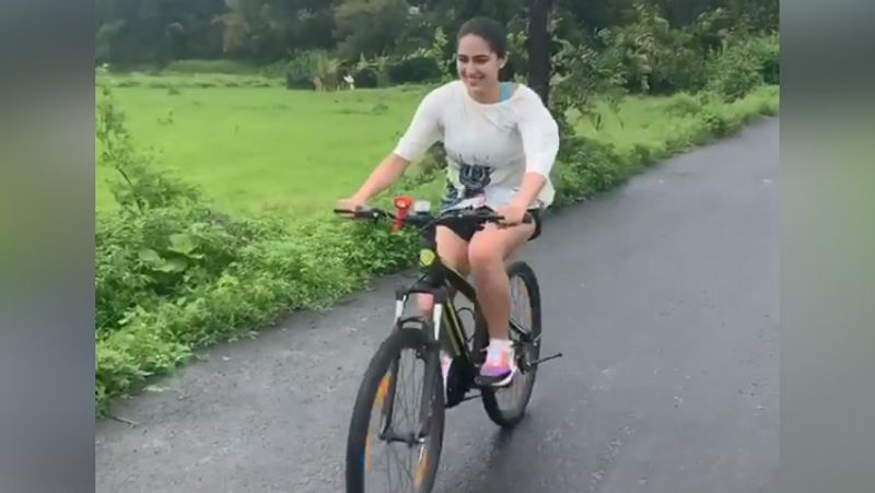On the work front, Sara will next be seen with Varun Dhawan in 'Coolie No.1' remake