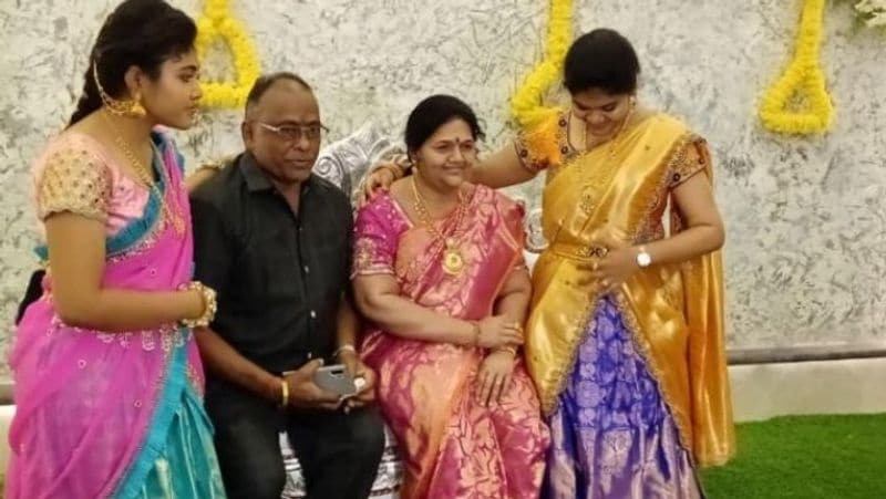 karnataka industrialist shrinivas gupta wife statue to celebrate new house warming kpr