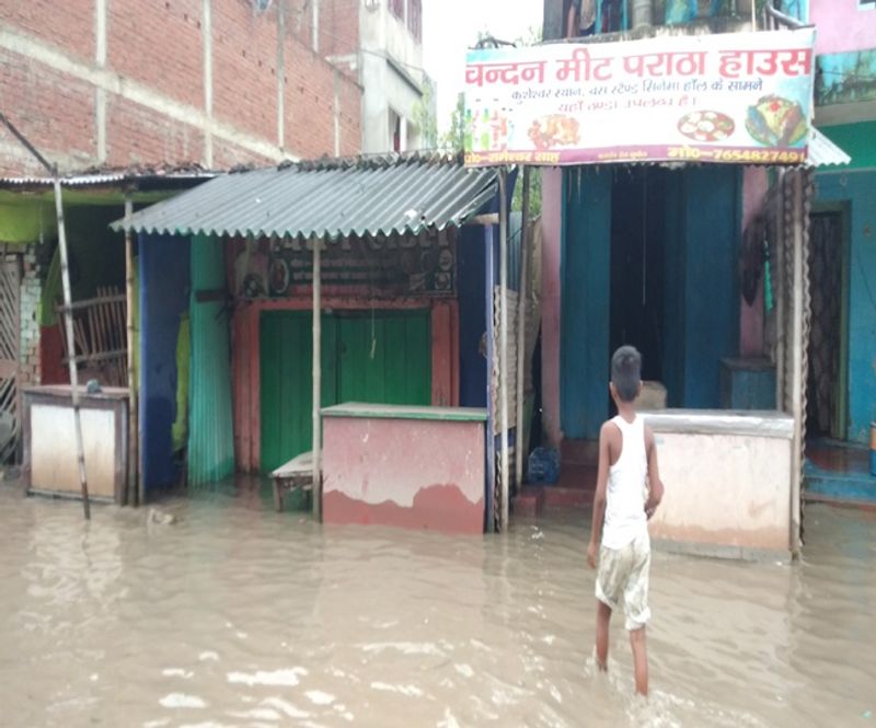 Bihar flood 2020: Boat has become ambulance due to floods in these 16 districts during Coronavirus, see 10 photos ASA
