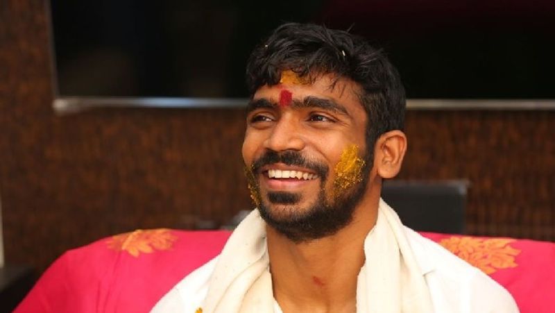 inidan wicketkeeper got married in corona time dva