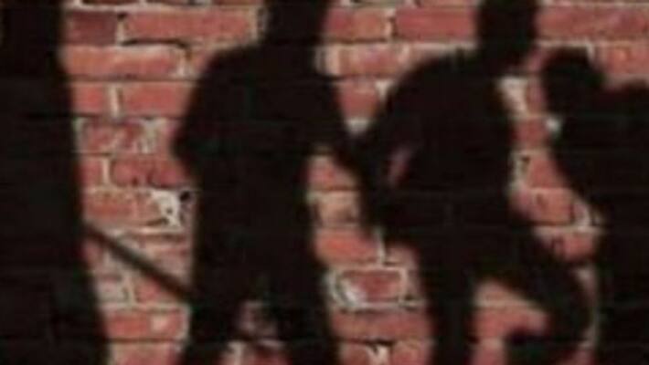 man beats lover husband in mumbai ksp man beats lover husband in mumbai ksp