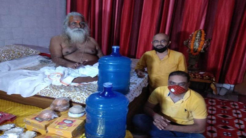 Mahant Nritya Gopal Das reached the city of Kanha with the water of Saryu from Ayodhya the boom of Krishna birth anniversary in Mathura kpl