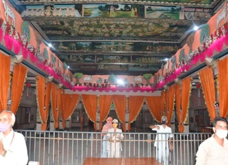 Mahant Nritya Gopal Das reached the city of Kanha with the water of Saryu from Ayodhya the boom of Krishna birth anniversary in Mathura kpl