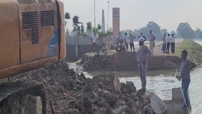 Approach road of Mega Bridge broken in Bihar, CM Nitish Kumar was to inaugurate today asa Approach road of Mega Bridge broken in Bihar, CM Nitish Kumar was to inaugurate today asa