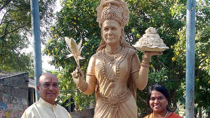 Beautiful Tamils in Pakistan ... Devotion to build Mariamman Temple Beautiful Tamils in Pakistan ... Devotion to build Mariamman Temple