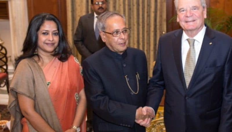 Villagers perform Maha Mrityunjaya Yagna for speedy recovery of Pranab Mukherjee-dbr
