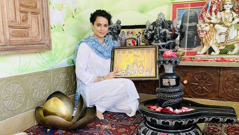 Bollywood Kangana ranaut mother organises Mahamritunjaya puja for her saftey