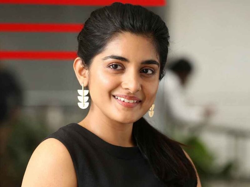 <p>தெலுங்கில் முன்னணி நடிகையாக வலம் வந்தாலும் தொடர்ந்து தமிழில், தன்னை நடிகையாக நிலைநிறுத்திக்கொள்ள போராடி வருகிறார்.</p>