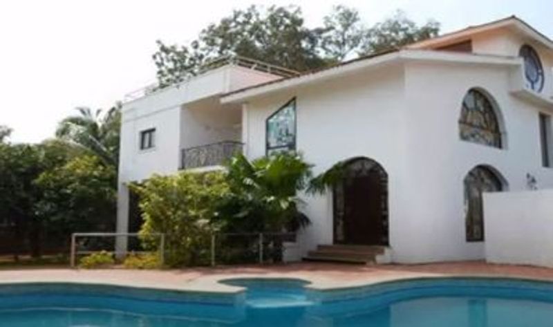 Actor Chiyaan Vikram Luxury bungalow photo gallery