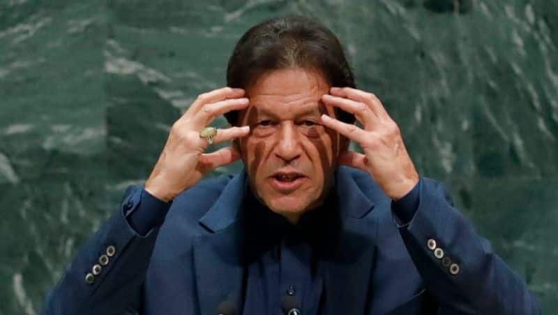 Pakistan Foreign Minister Qureshi slaps Imran Khan's principal secretary