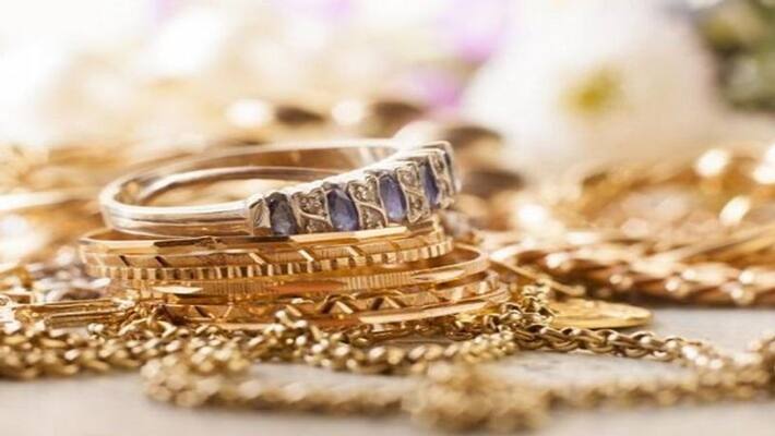Gold Silver Price, 29 Jan 2022: Rs 2100 cheap 22 carat gold in 10 days, know prices of major cities ssa Gold Silver Price, 29 Jan 2022: Rs 2100 cheap 22 carat gold in 10 days, know prices of major cities ssa