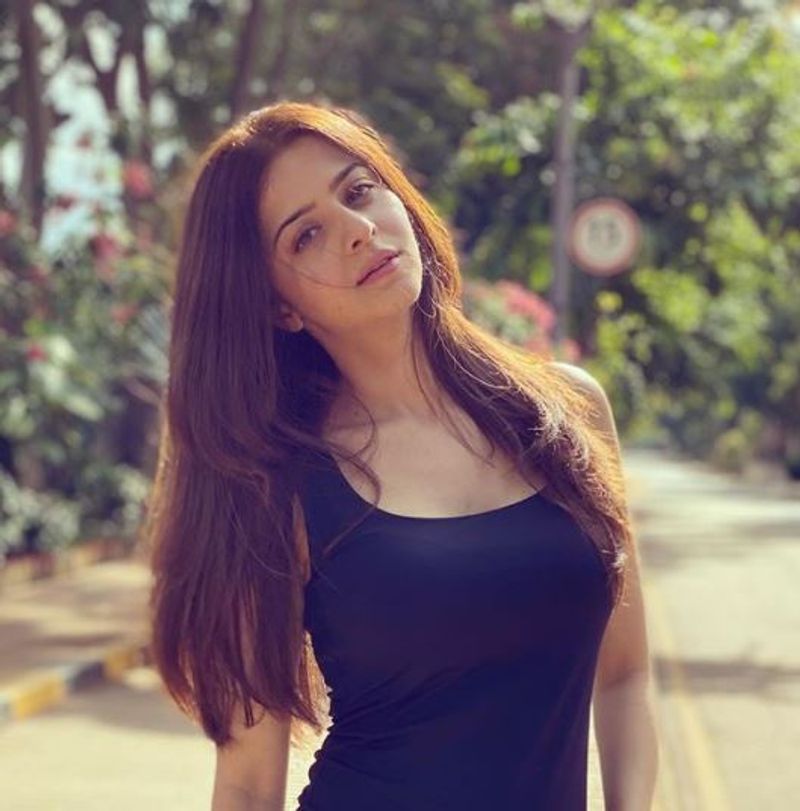 actress vedhika over hot photo gallery