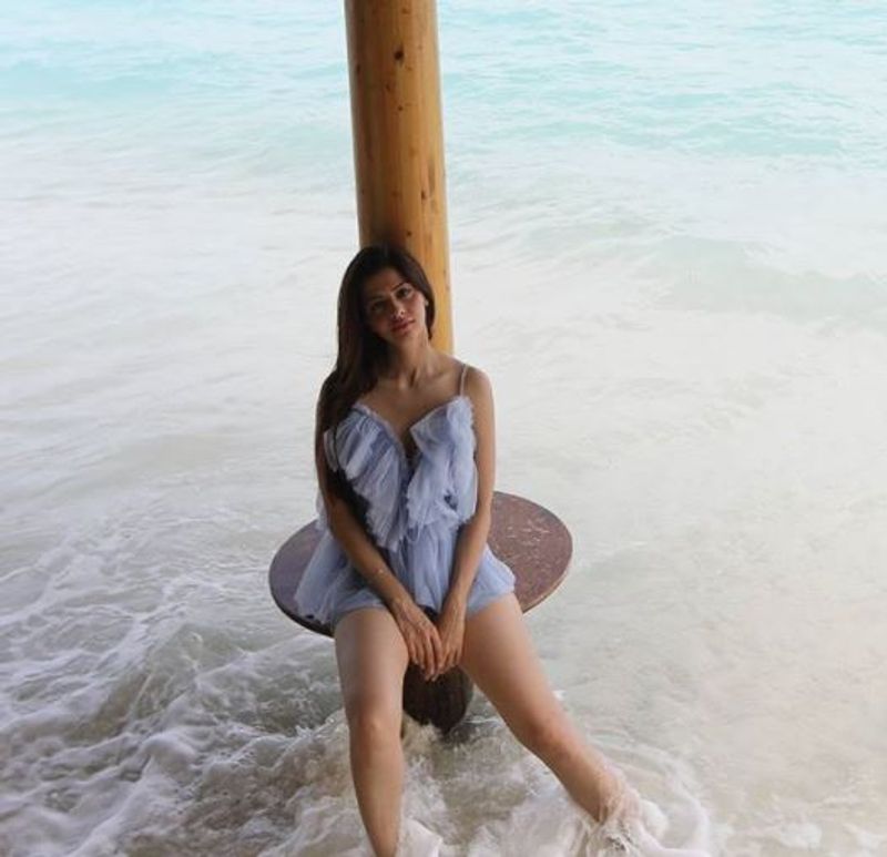 actress vedhika over hot photo gallery