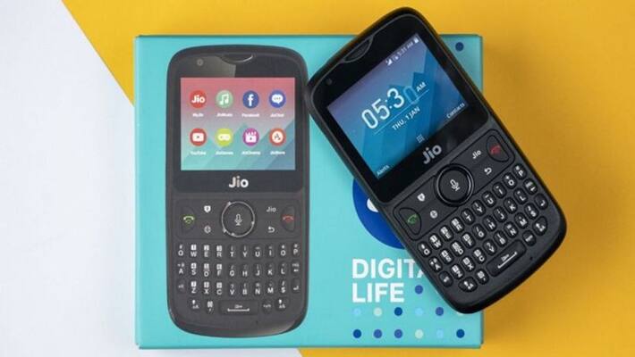 Janmashtami offer on Reliance best budget Jio Phone 2, emi only rs 141, know features MJA Janmashtami offer on Reliance best budget Jio Phone 2, emi only rs 141, know features MJA