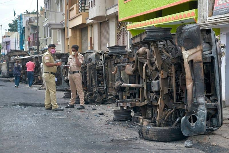 Bengaluru violence: FIR against leader Shahzeb Rizvi for announcing Rs 51 lakh bounty on Naveens head