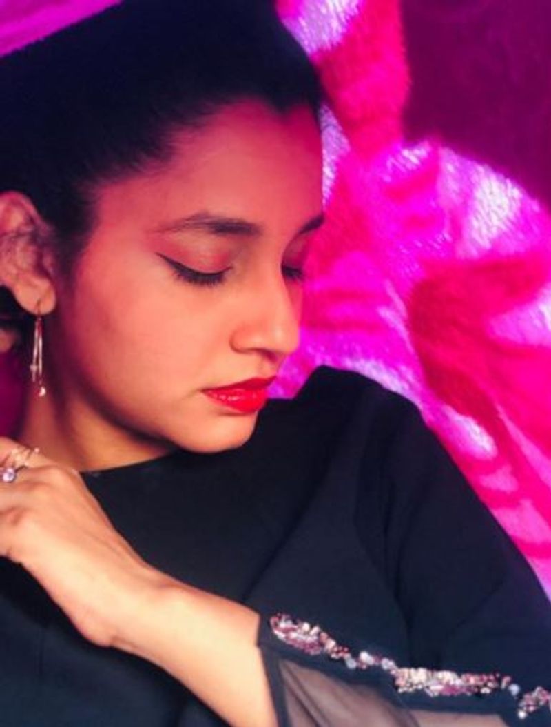 engavettu mappillai and jail movie actress abarnathi latest hot photos
