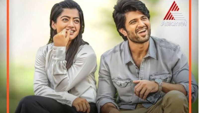 ఆ తరువాత డియర్ కామ్రేడ్ మూవీలో నటించారు. ఆ సినిమాలో మరింత రెచ్చిపోయి నటించారు ఈ జంట. వీళ్ళ కెమిస్ట్రీ తెరపై పండినా సినిమాకు మాత్రం అనుకున్నంత విజయం సాధించలేదు.