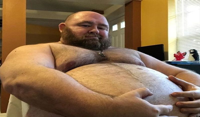 erotic weight gainer looks heavily pregnant shares kinky photos of tummy becoming internet sensation kph