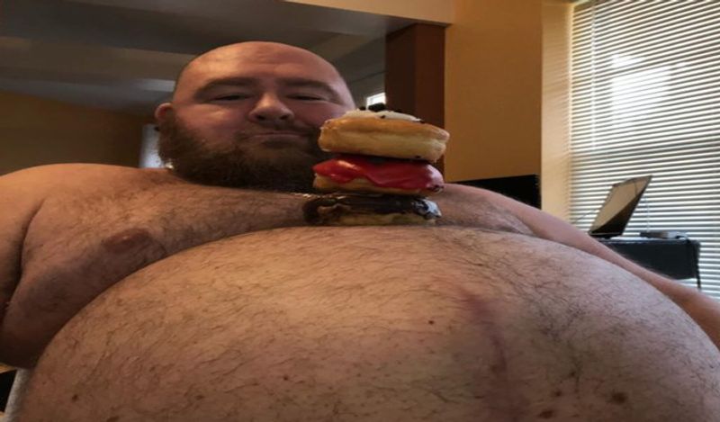 erotic weight gainer looks heavily pregnant shares kinky photos of tummy becoming internet sensation kph
