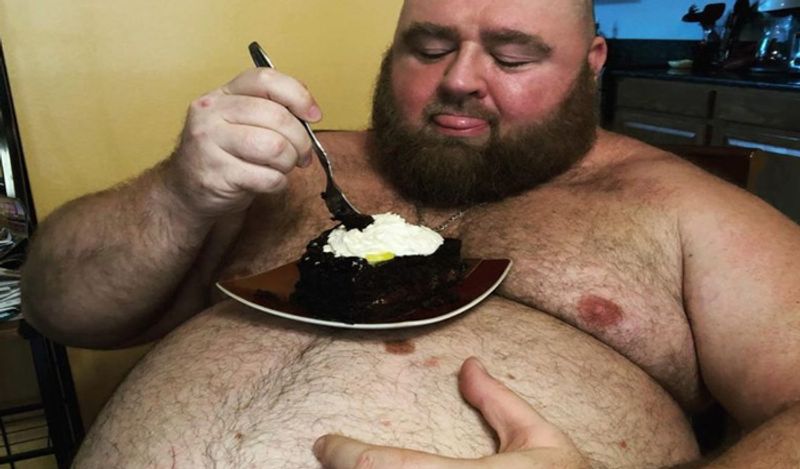 erotic weight gainer looks heavily pregnant shares kinky photos of tummy becoming internet sensation kph