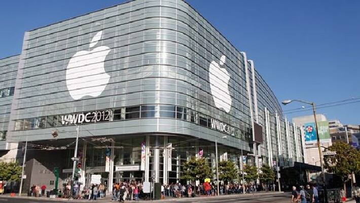 Apple ceo tim cook set to launch online store in India on September 23 Apple ceo tim cook set to launch online store in India on September 23