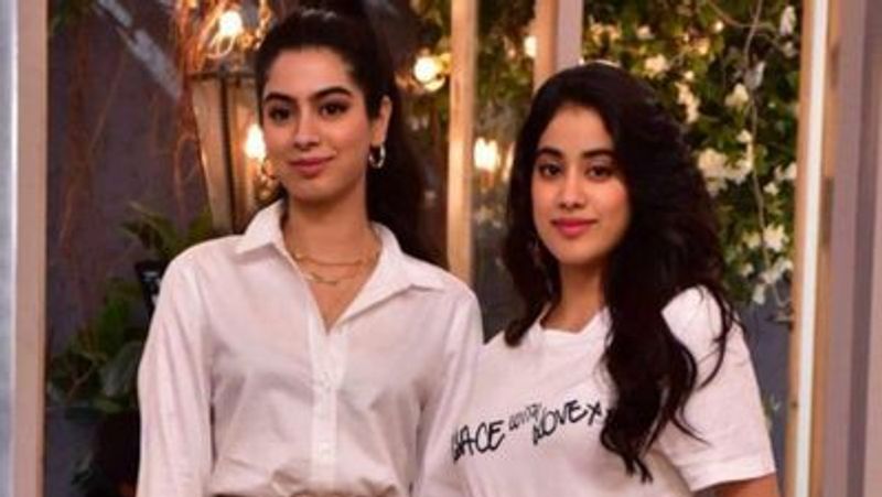 সেই শ্রীদেবীর কন্যাই কতটা পার্ফেক্ট নিজের জীবনের সিদ্ধান্তগুলো নিতে। কতটা মায়ের মত নিজেকে গুছিয়ে উপস্থাপনা করার ক্ষমতা রাখেন, কী মনে করতেন শ্রীদেবী...