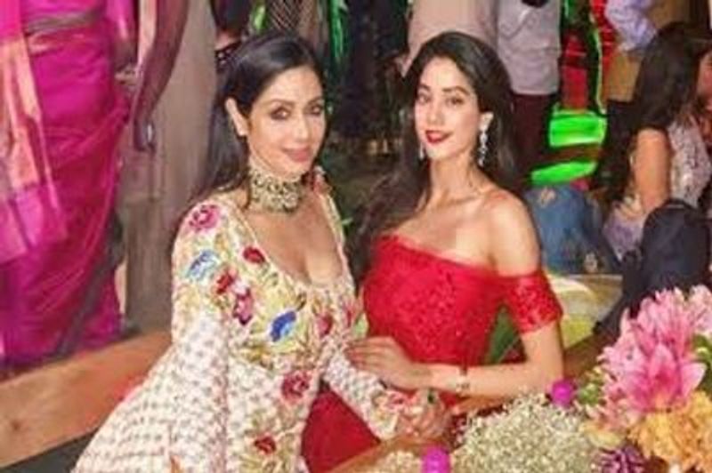 তবে একটা বিষয় তিনি ভরসা করতে না জাহ্নবী কাপুরকে। তা হল সম্পর্ক। জাহ্নবী পুরুষ বা পাটনার নির্বাচনের বিষয় পটু নয়।