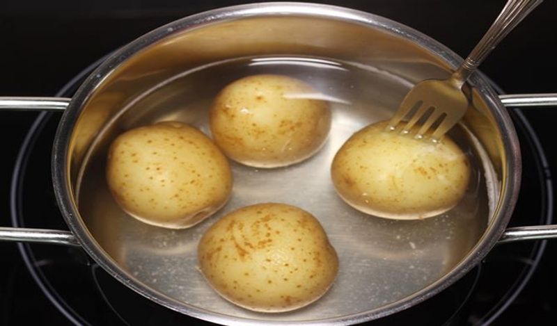 make bhandare waali aaloo ki sukhi sabji at home easily kph