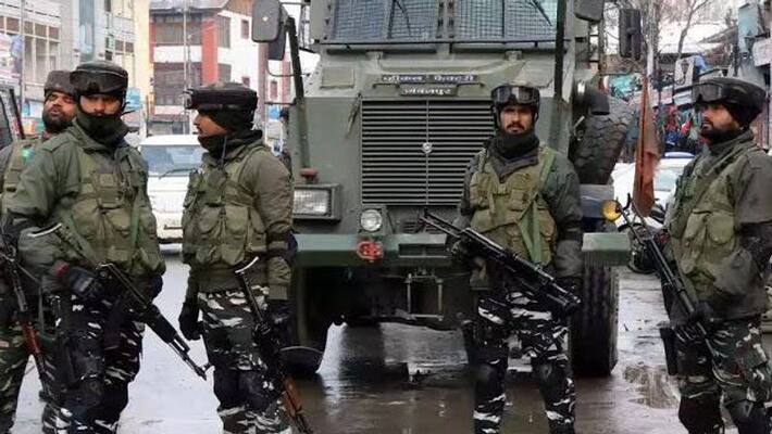 saved jawans from floods, 25-year-old man joins Jaish-e-Mohammad in Kashmir ALB saved jawans from floods, 25-year-old man joins Jaish-e-Mohammad in Kashmir ALB