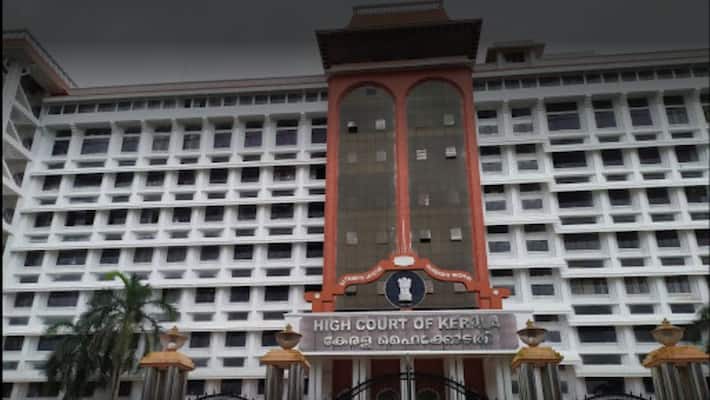 Kerala HC amends SN trust bylaw Kerala HC amends SN trust bylaw