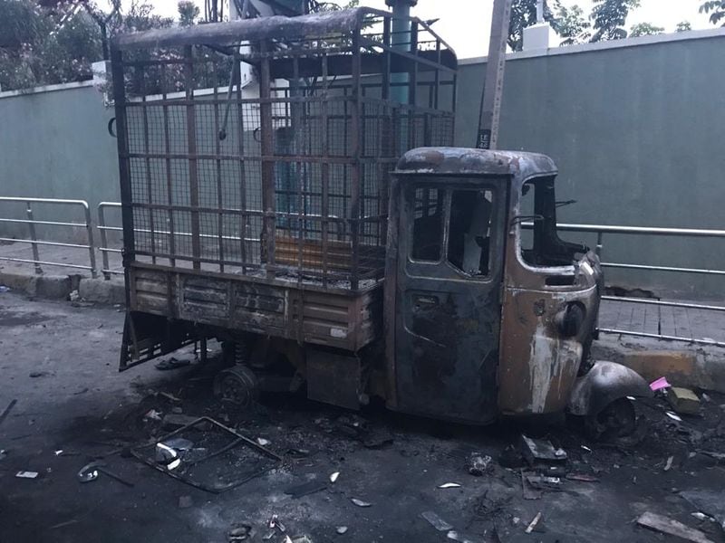 A goods carrier auto explains the perils faced by innocent civilians who became a target of the mob 