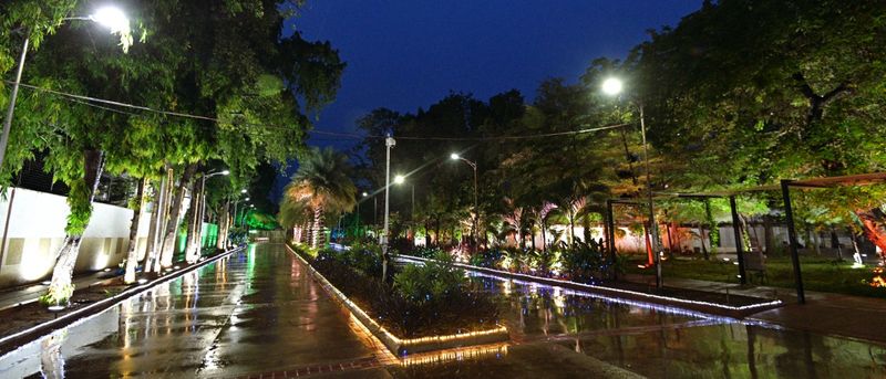 independence day special... ap secretariate, rajbhavan ready